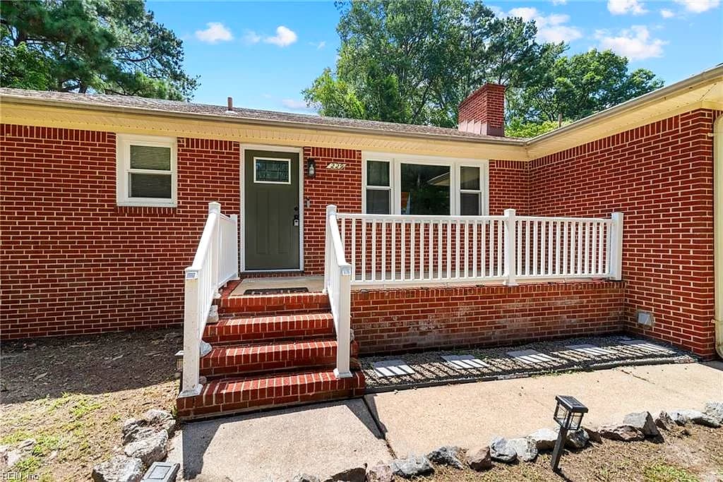 229 Cedar RD, CHESAPEAKE VA 23322 - Photo 3