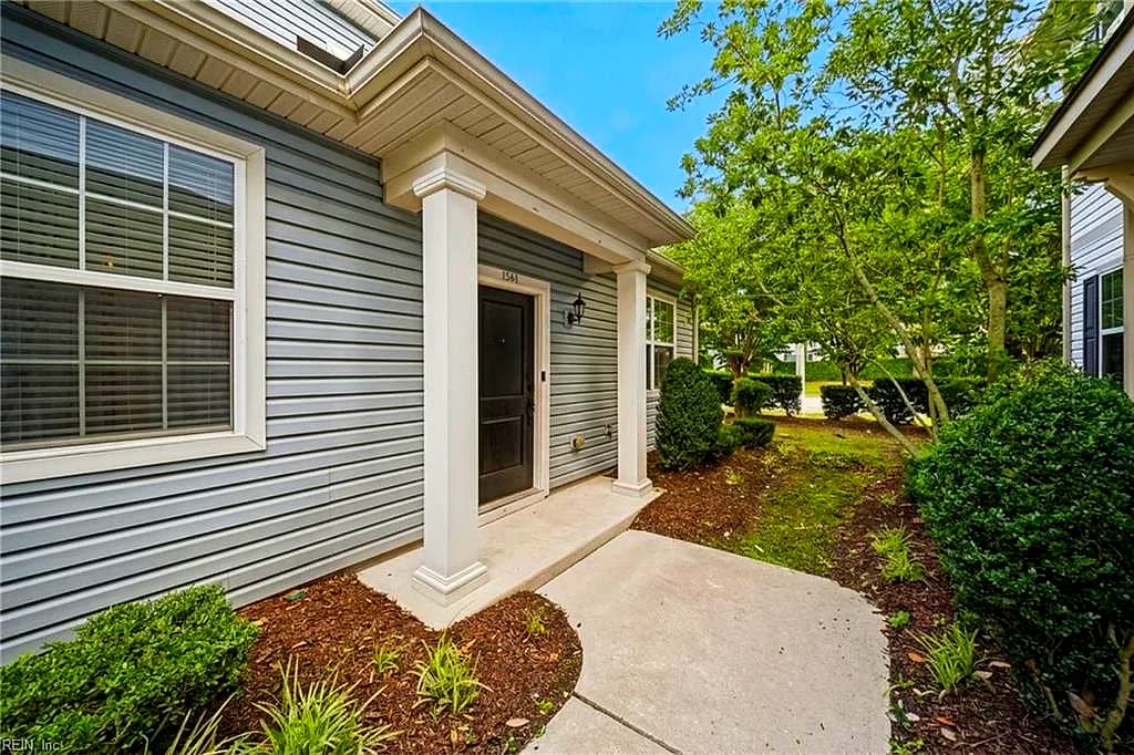 1561 Rollesby WAY, CHESAPEAKE VA 23320 - Main photo