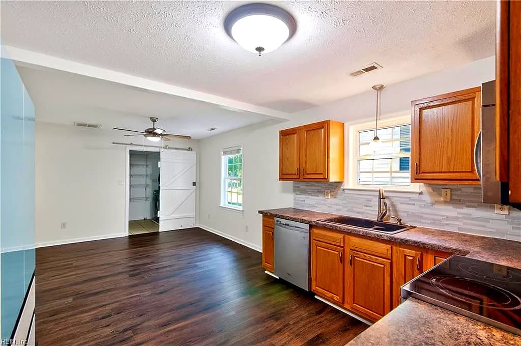 1214 Poquoson AVE, POQUOSON VA 23662 thumb 8
