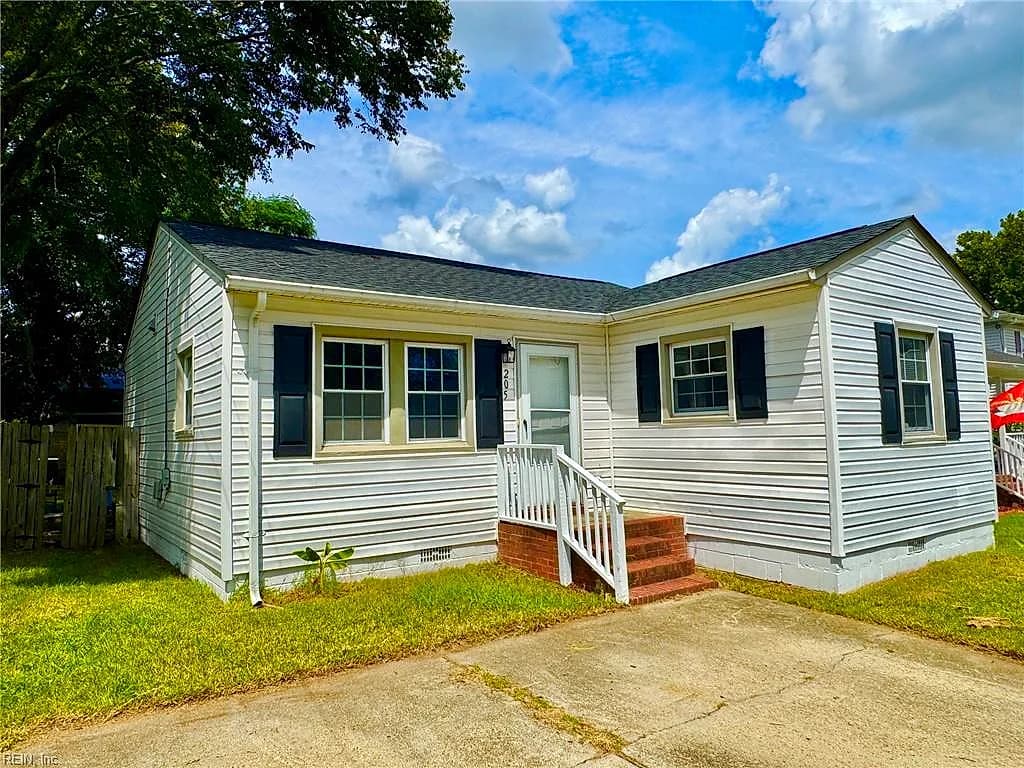 205 Gale AVE, CHESAPEAKE VA 23323 - Main photo
