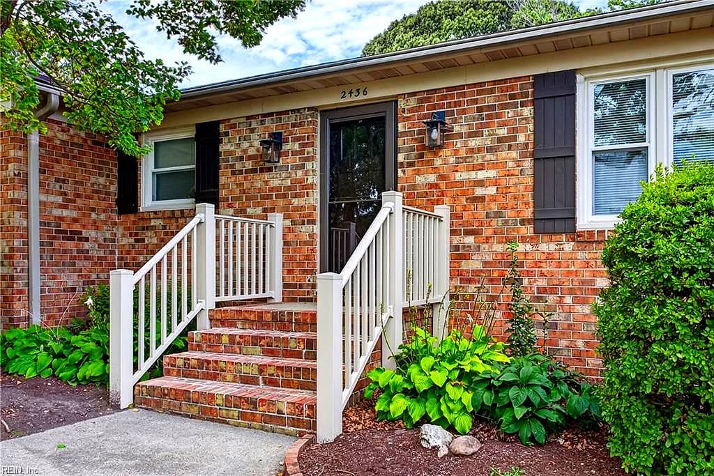 2436 Hood DR, VIRGINIA BEACH VA 23454 - Photo 4