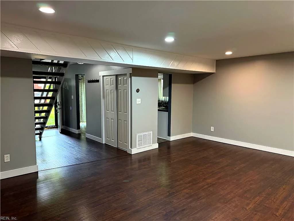11 Farington CIR, CHESAPEAKE VA 23320 thumb 6