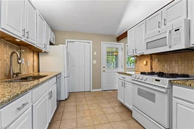 2624 Powell CIR, CHESAPEAKE VA 23323 thumb 4