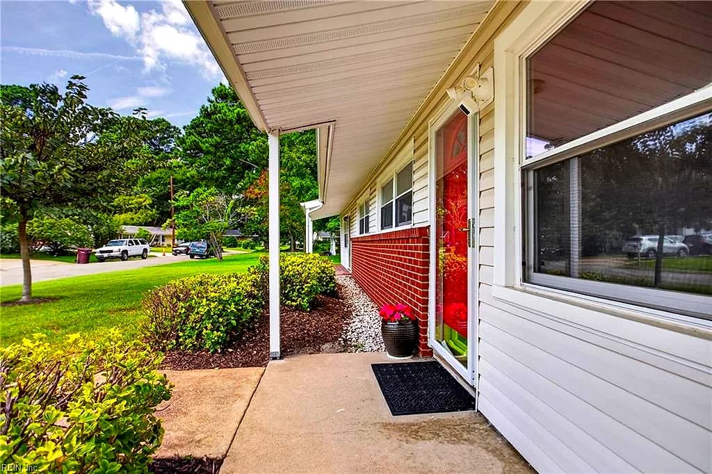 2624 Powell CIR, CHESAPEAKE VA 23323 thumb 8