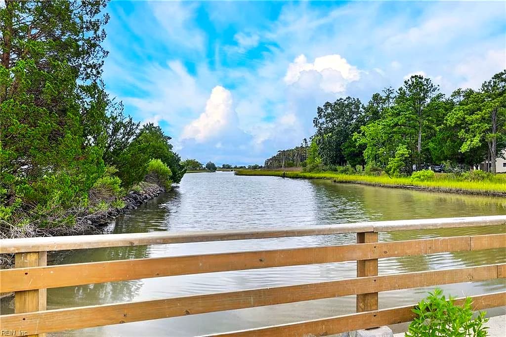 1008 Beach RD, HAMPTON VA 23664 - Main photo