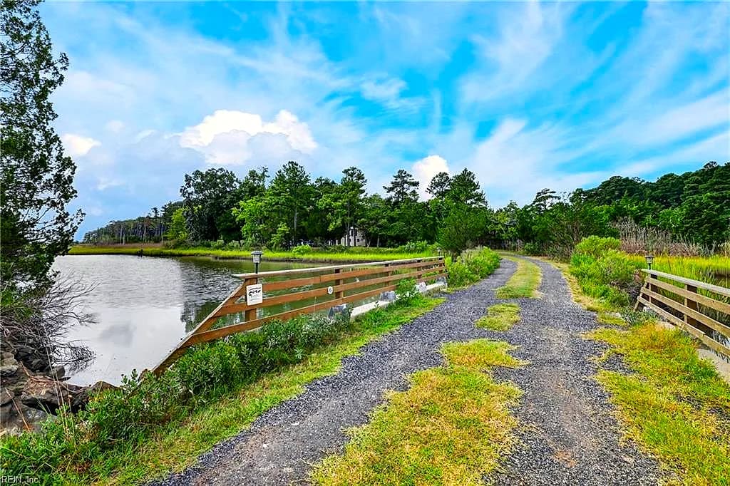 1008 Beach RD, HAMPTON VA 23664 - Photo 3