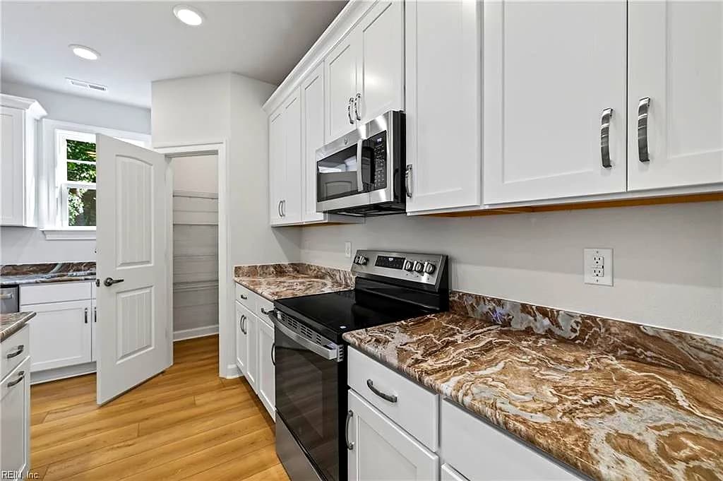 1129 Modoc AVE, NORFOLK VA 23503 thumb 9
