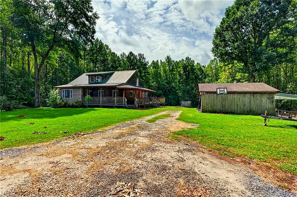 15252 Carroll Bridge RD, SMITHFIELD VA 23430 - Photo 4