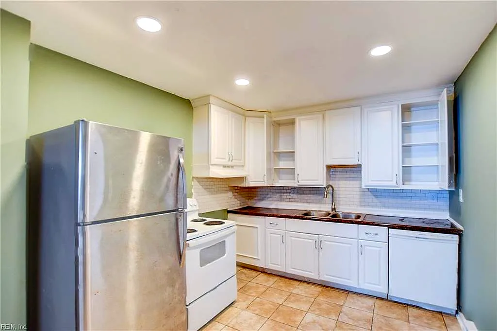 1324 Corprew AVE #B, NORFOLK VA 23504 thumb 6
