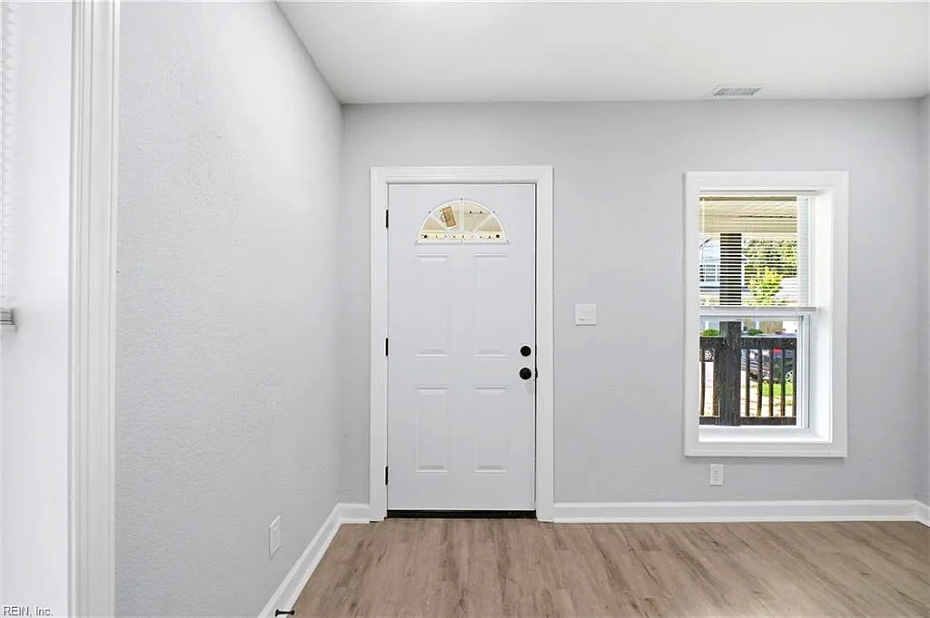 2956 Lens AVE, NORFOLK VA 23518 thumb 8