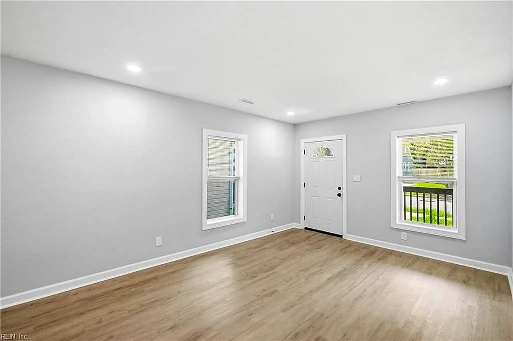 2956 Lens AVE, NORFOLK VA 23518 thumb 10