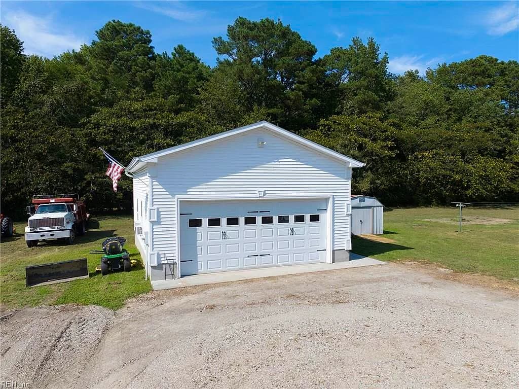 6561 Hickory Fork RD, HAYES VA 23072 thumb 6