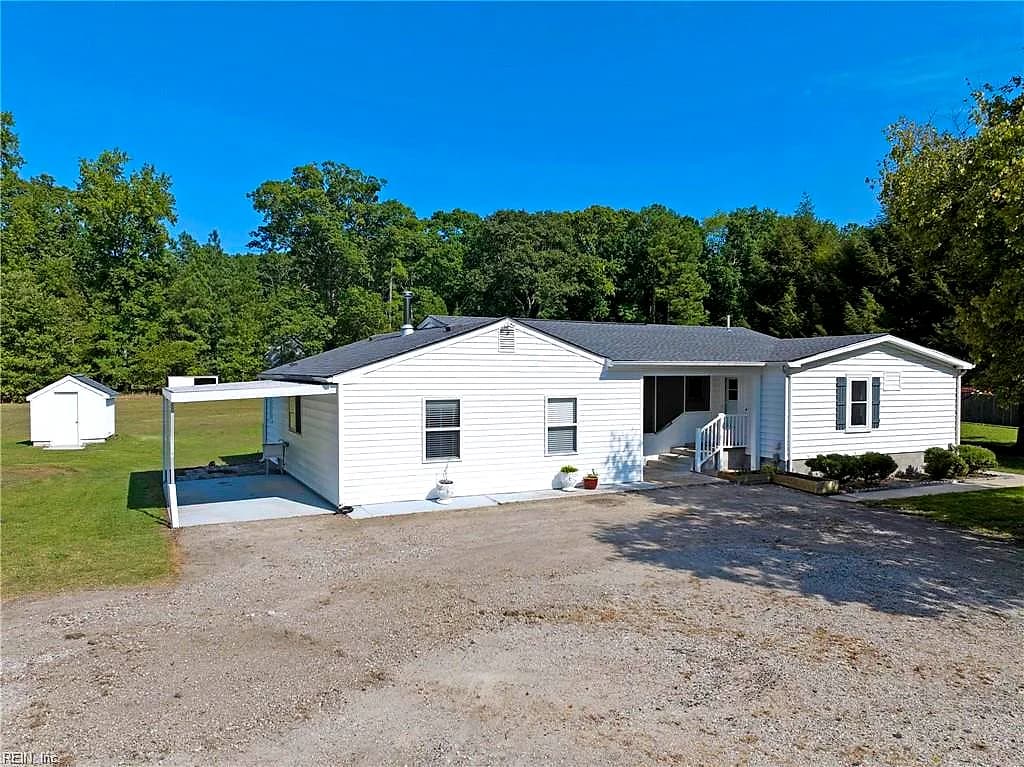 6561 Hickory Fork RD, HAYES VA 23072 thumb 10