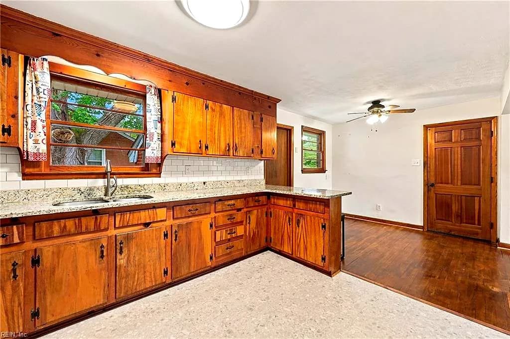 424 Shell RD, CHESAPEAKE VA 23323 thumb 11