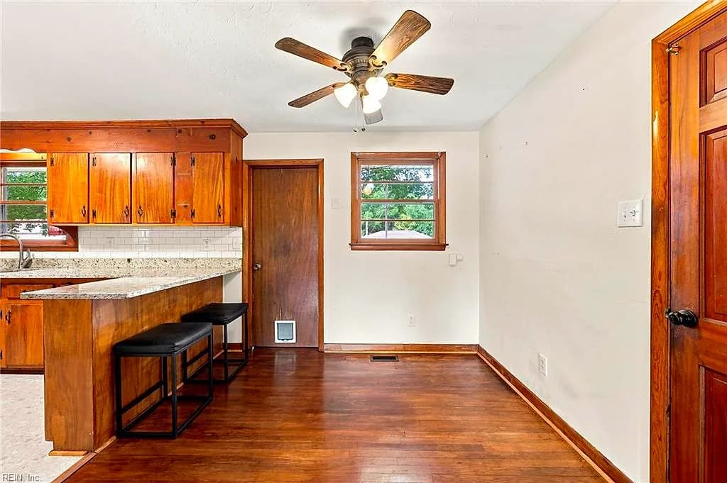 424 Shell RD, CHESAPEAKE VA 23323 thumb 9