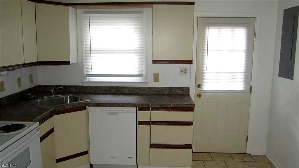 2220 Bayberry ST #B, VIRGINIA BEACH VA 23451 thumb 7