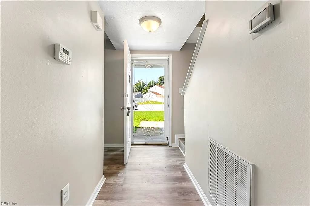 5 Longleaf CT, HAMPTON VA 23666 - Photo 4