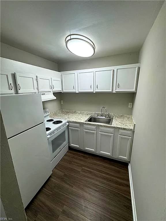 519 Ashlawn DR #5, NORFOLK VA 23505 - Photo 5