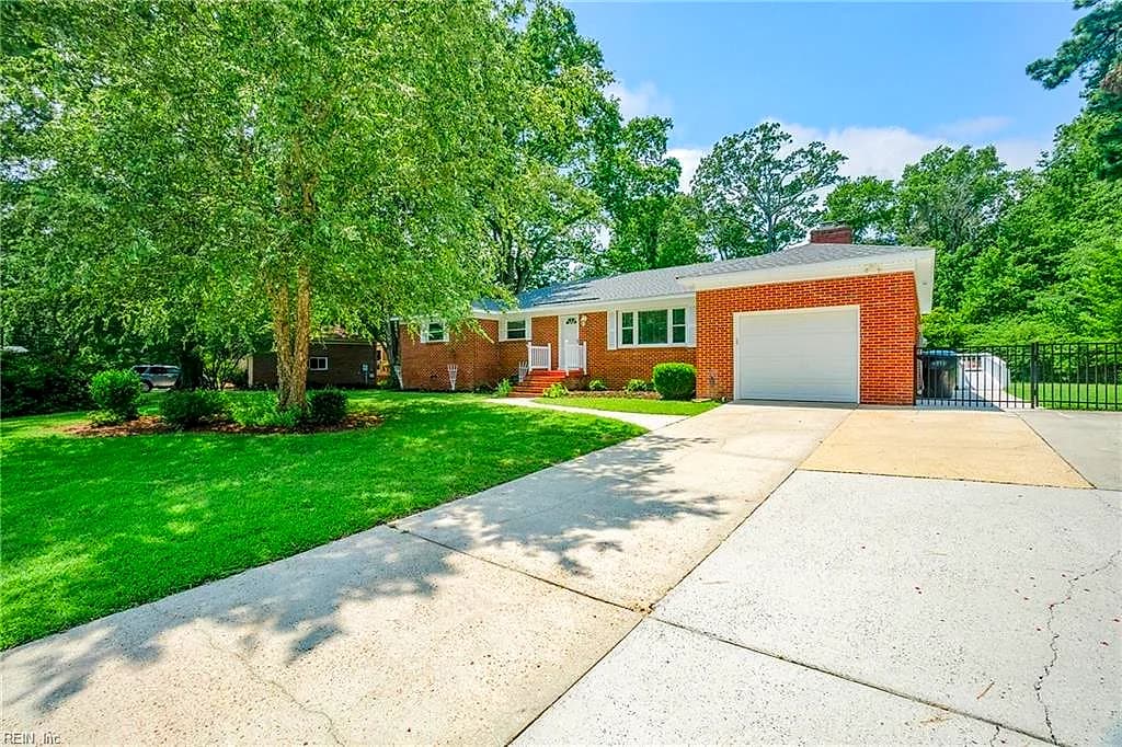 2348 Great Neck CIR, VIRGINIA BEACH VA 23454 - Photo 4