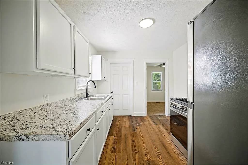 3713 Chestnut AVE, NEWPORT NEWS VA 23607 thumb 12