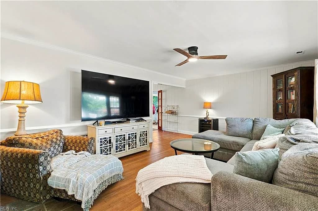 12 N Greenfield AVE, HAMPTON VA 23666 - Photo 4