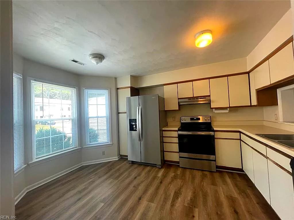 4613 Stonebridge LN, VIRGINIA BEACH VA 23462 - Photo 4