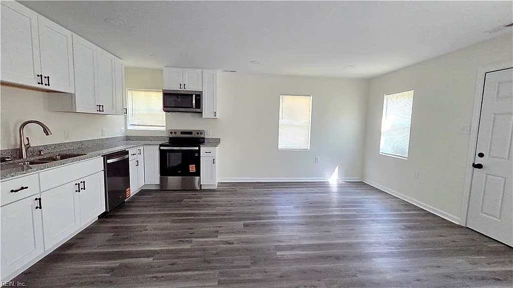 19 Maplewood ST, HAMPTON VA 23669 - Photo 4