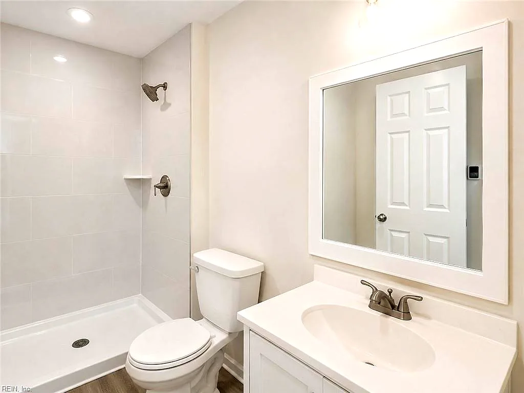 19 Maplewood ST, HAMPTON VA 23669 thumb 7