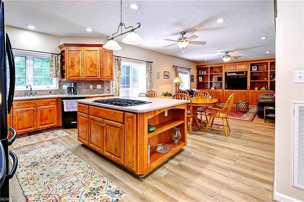 102 Bluffs CIR, WILLIAMSBURG VA 23185 - Photo 5