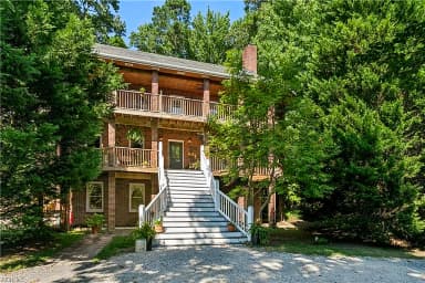 321 Maxwell LN, NEWPORT NEWS VA 23606 thumb 1