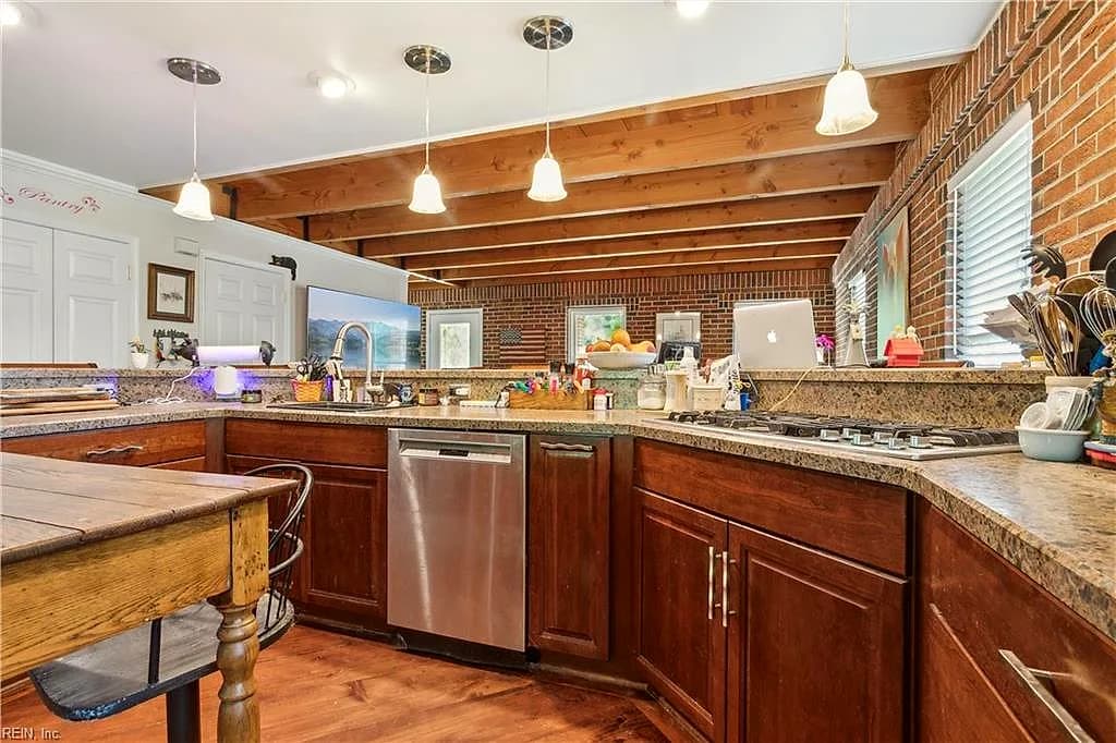 321 Maxwell LN, NEWPORT NEWS VA 23606 thumb 8