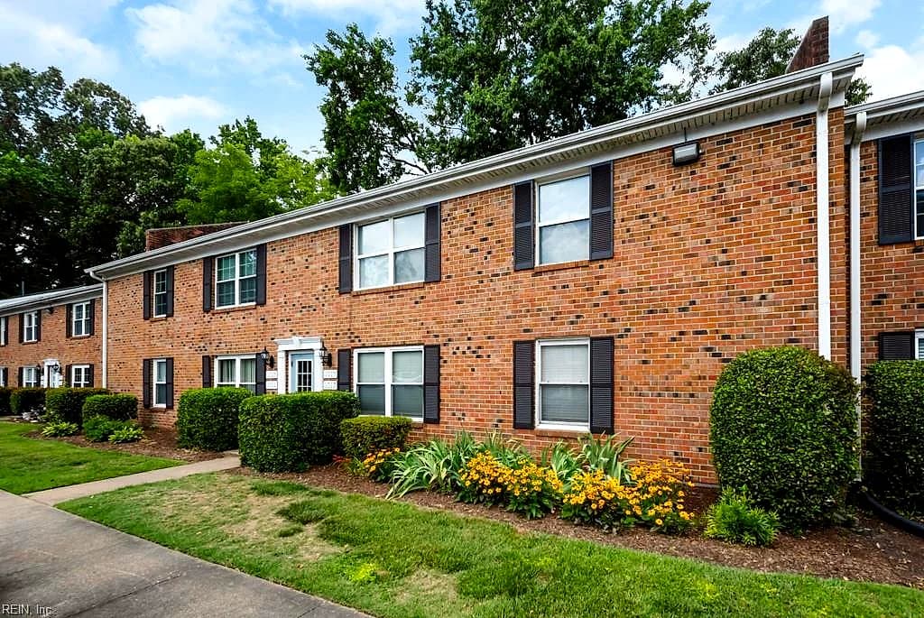 1015 Barclay SQ, VIRGINIA BEACH VA 23451 - Photo 2