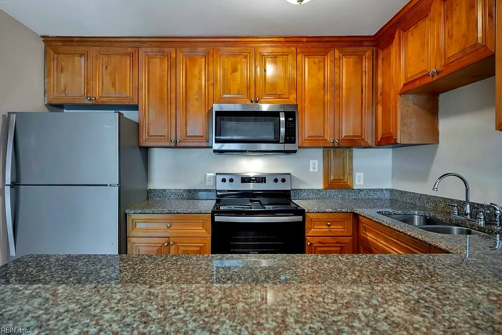 1015 Barclay SQ, VIRGINIA BEACH VA 23451 thumb 9