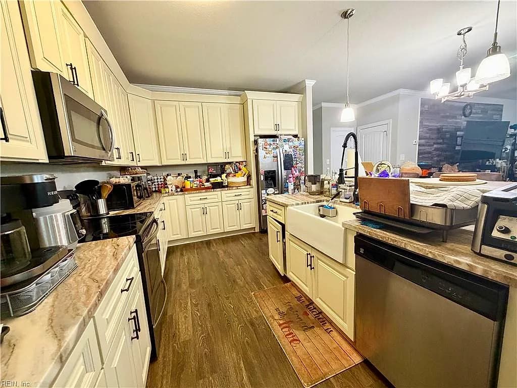 1302 Hawthorne DR #B, CHESAPEAKE VA 23325 - Photo 4