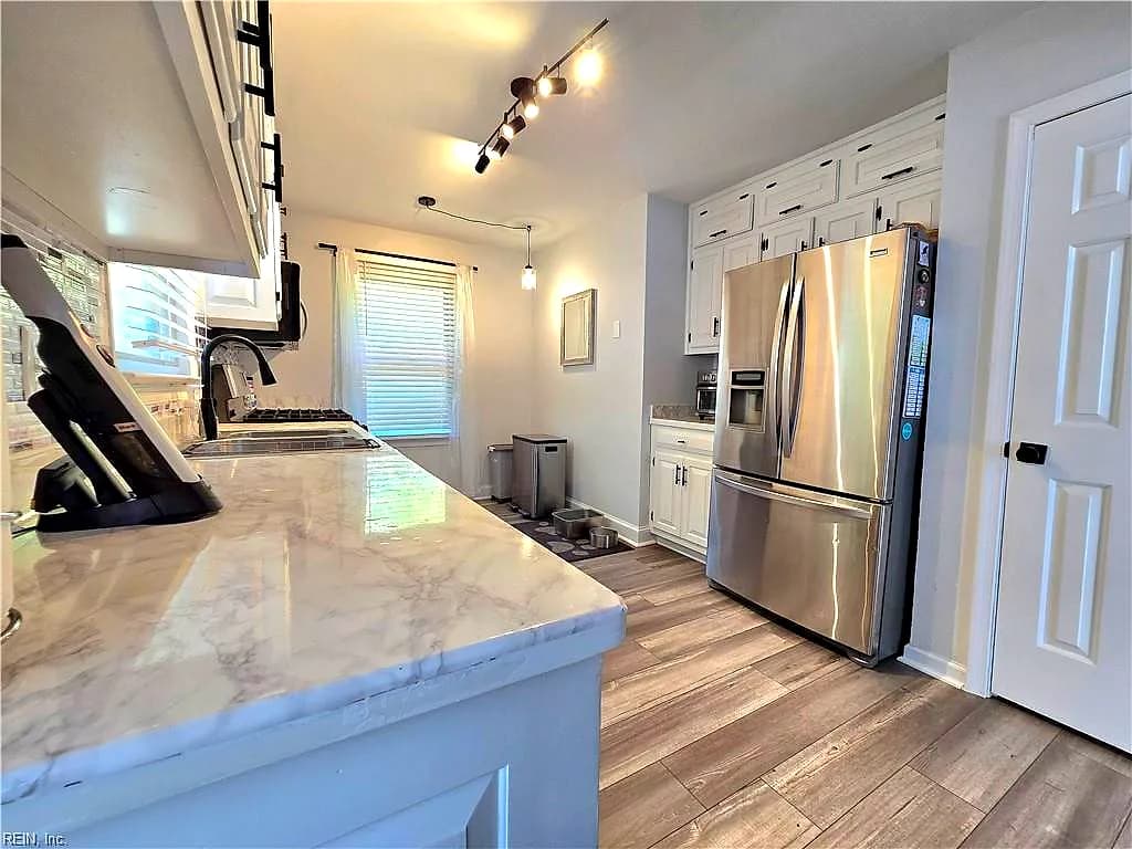 2460 Broadnax CIR, CHESAPEAKE VA 23323 thumb 8