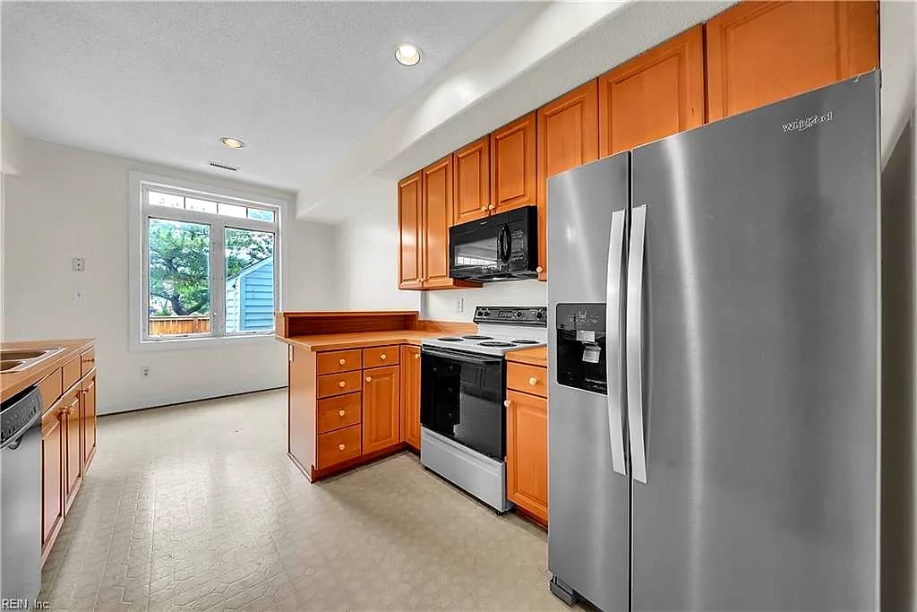 1039 Porte Harbour ARCH, HAMPTON VA 23664 thumb 8