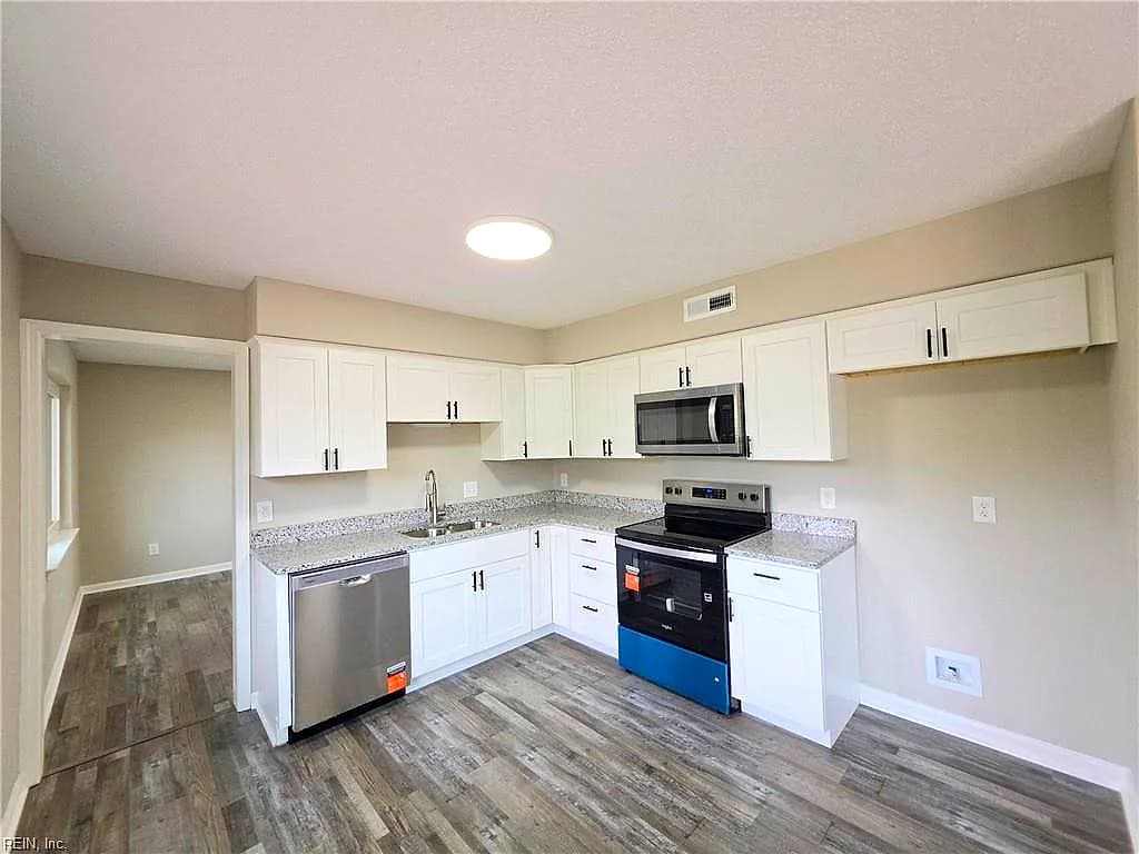 3781 Strathmoor CIR, VIRGINIA BEACH VA 23452 - Photo 3