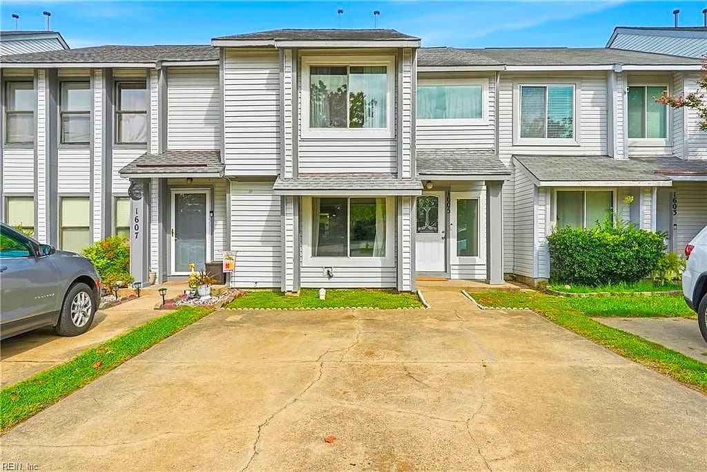 1605 Kitimal DR, VIRGINIA BEACH VA 23454 - Photo 2