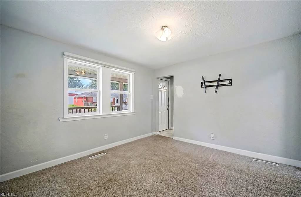 112 Nicholson ST, PORTSMOUTH VA 23702 - Photo 5
