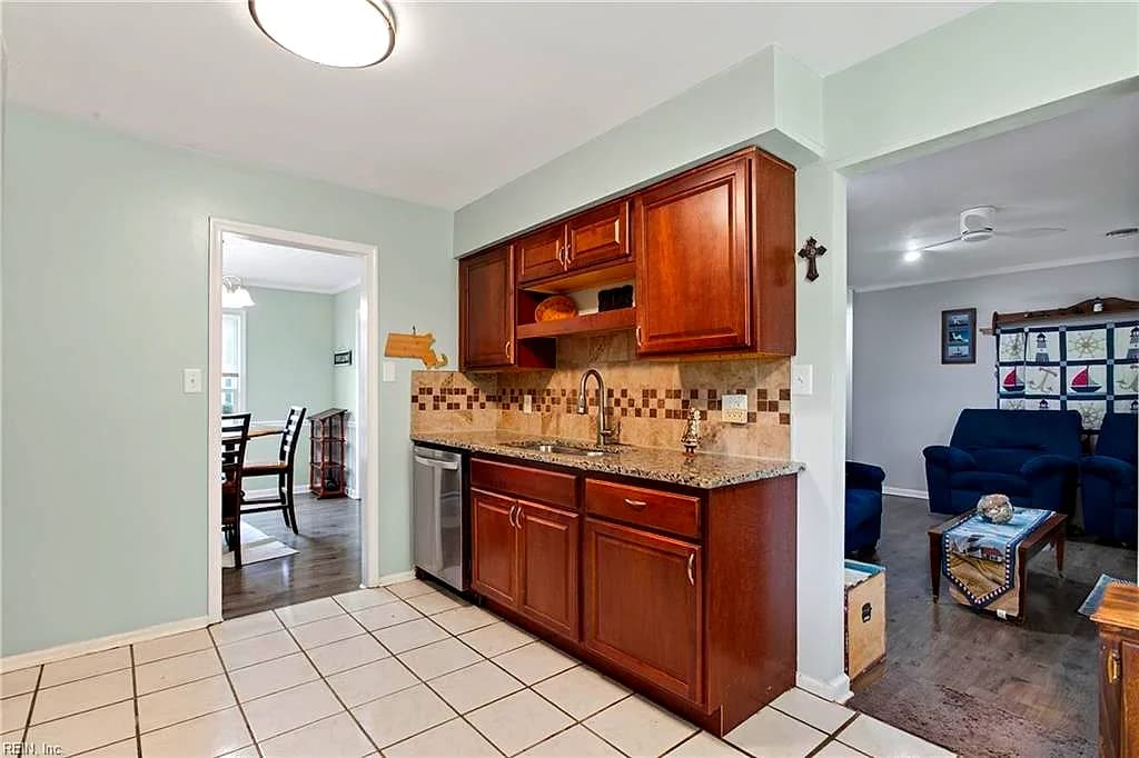 15 Patriot CRES, HAMPTON VA 23666 thumb 11