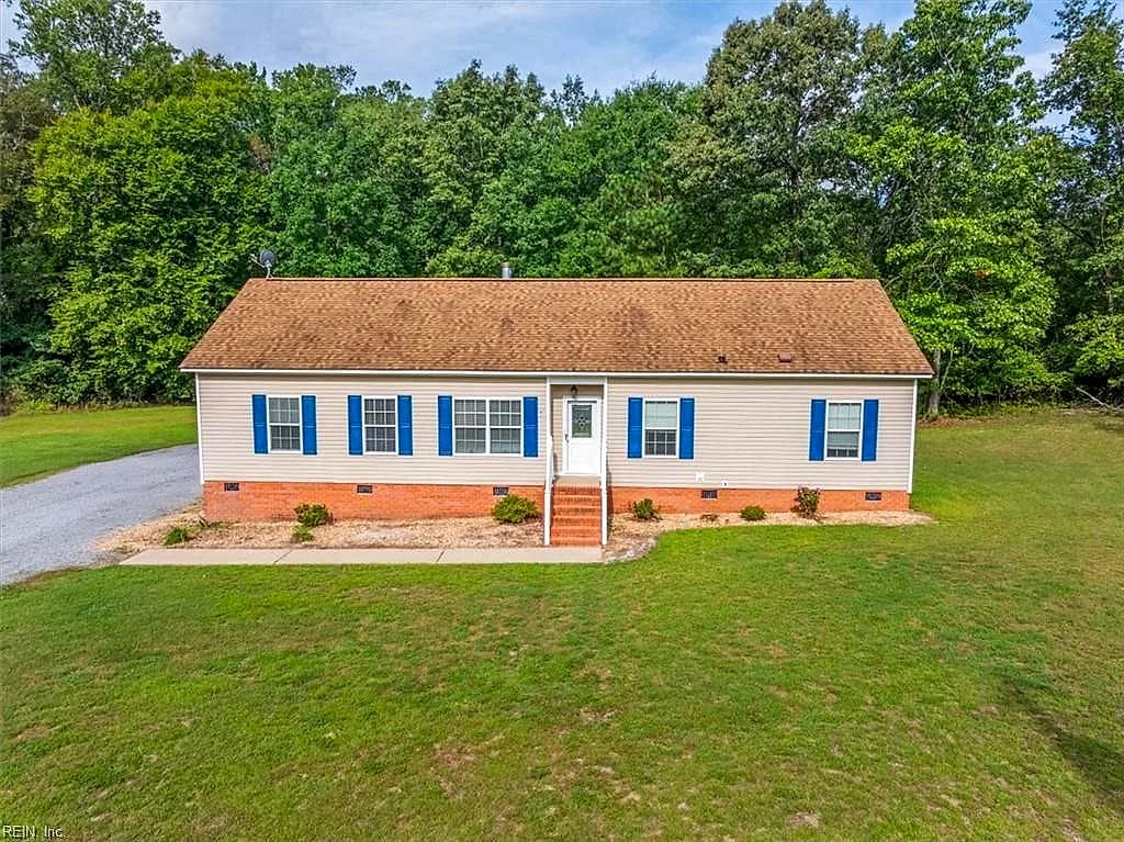 23374 Lee ST, COURTLAND VA 23837 - Photo 3