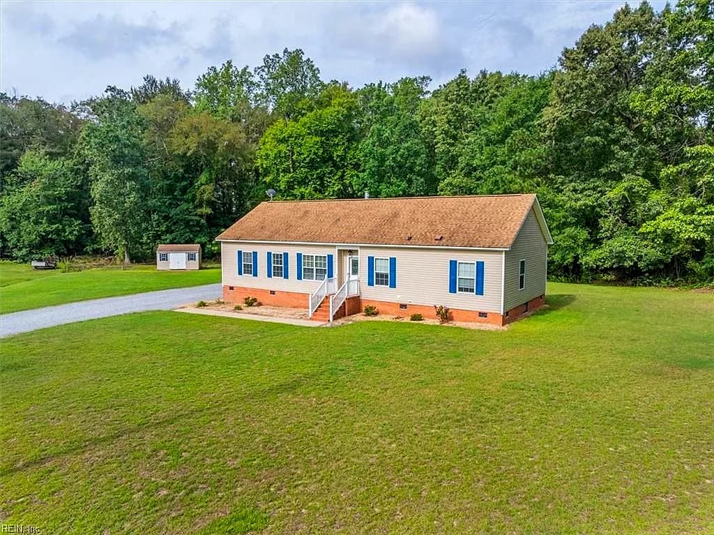 23374 Lee ST, COURTLAND VA 23837 - Photo 4
