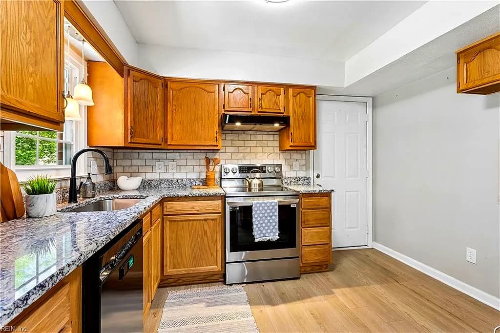 9 Hansom DR, POQUOSON VA 23662 thumb 8