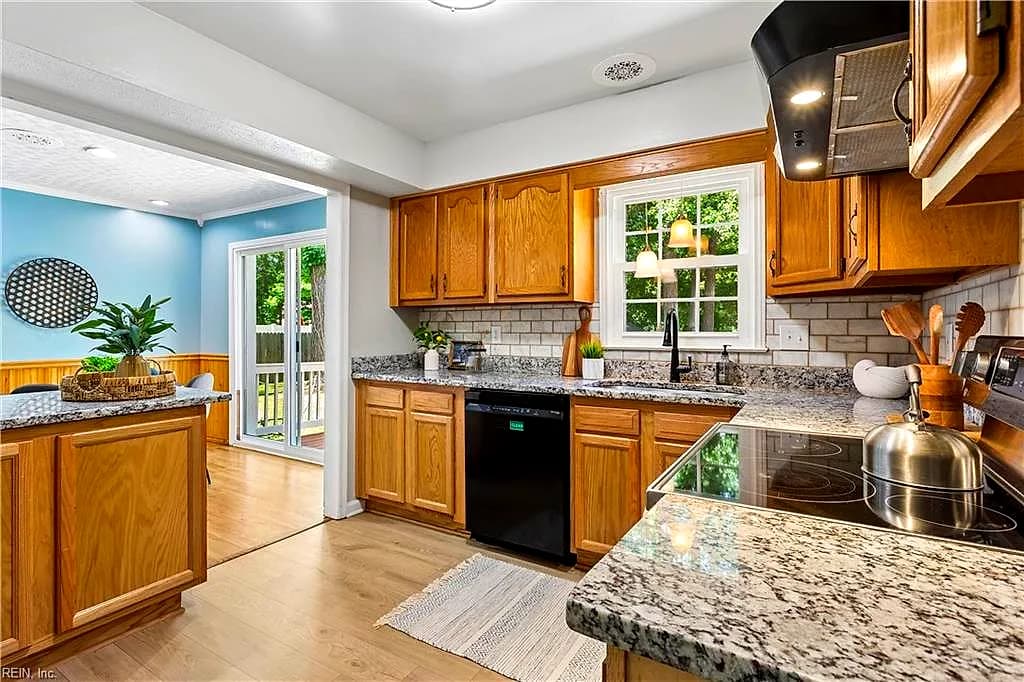 9 Hansom DR, POQUOSON VA 23662 thumb 10