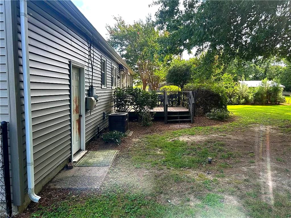 27 Garrow RD, NEWPORT NEWS VA 23602 - Photo 4