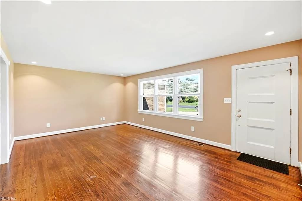 52 Middlesex RD, NEWPORT NEWS VA 23606 - Photo 5