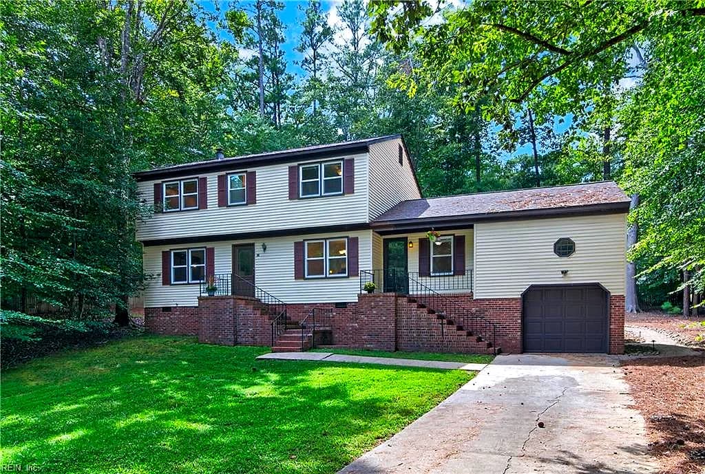 102 Castle LN, WILLIAMSBURG VA 23185 - Main photo