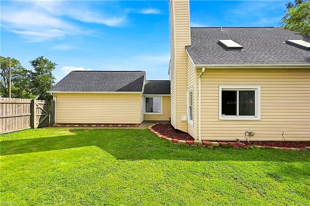 1517 Newport CIR, VIRGINIA BEACH VA 23453 - Photo 3