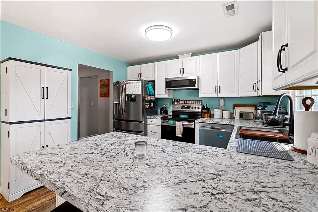 2317 Southern Pines DR, CHESAPEAKE VA 23323 thumb 12