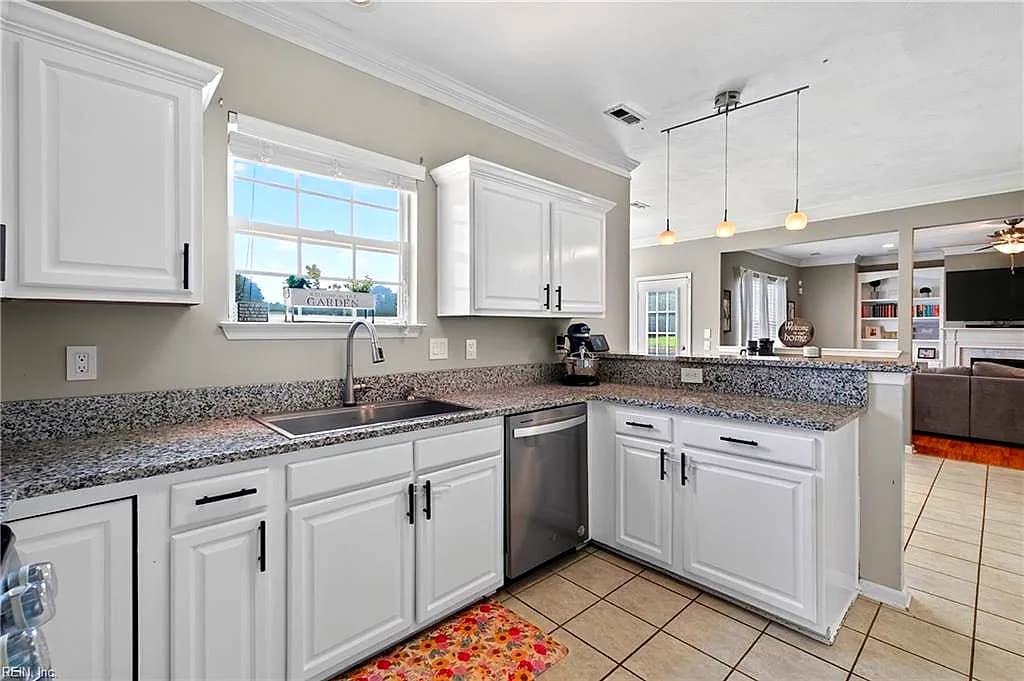 915 Foxboro DR, NEWPORT NEWS VA 23602 thumb 12